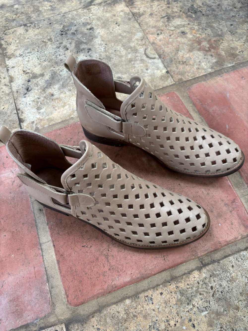 Musse and Cloud Short Leather Boots